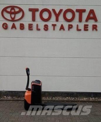 Toyota LWE 200 Zemie palešu pacēlāji