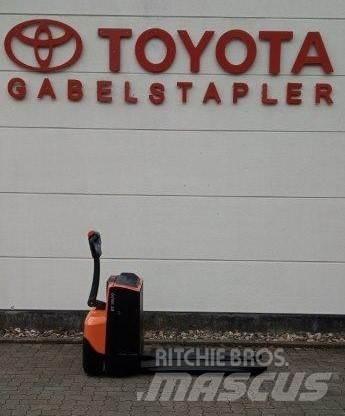 Toyota LWE 200 Zemie palešu pacēlāji