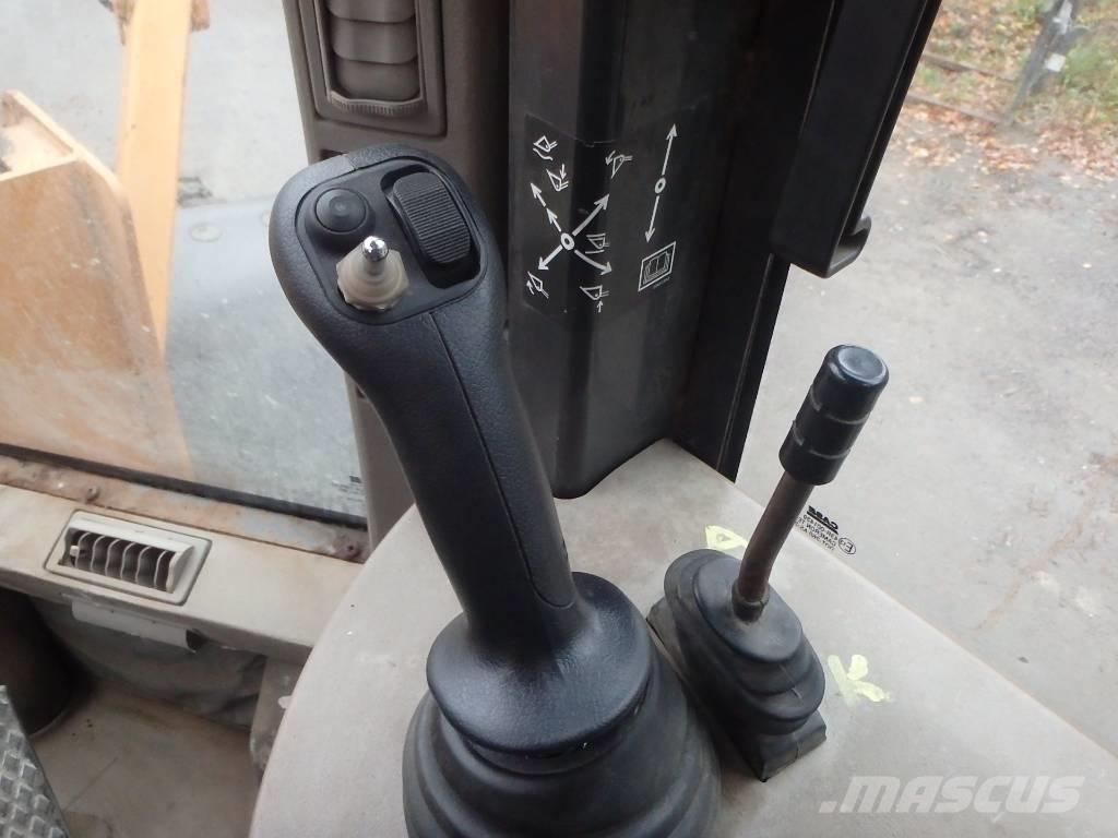 CASE 721 D 4x4 Iekrāvēji uz riteņiem