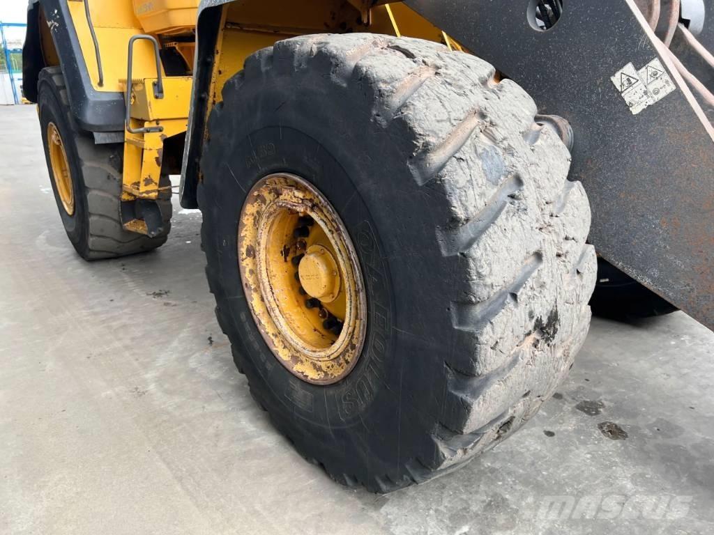 Volvo L180G Iekrāvēji uz riteņiem