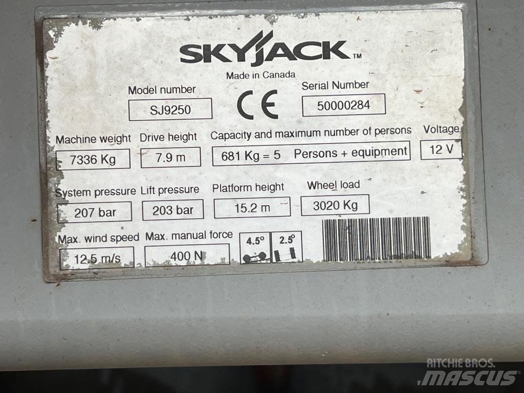 SkyJack SJ 9250 Šķerveida pacēlāji