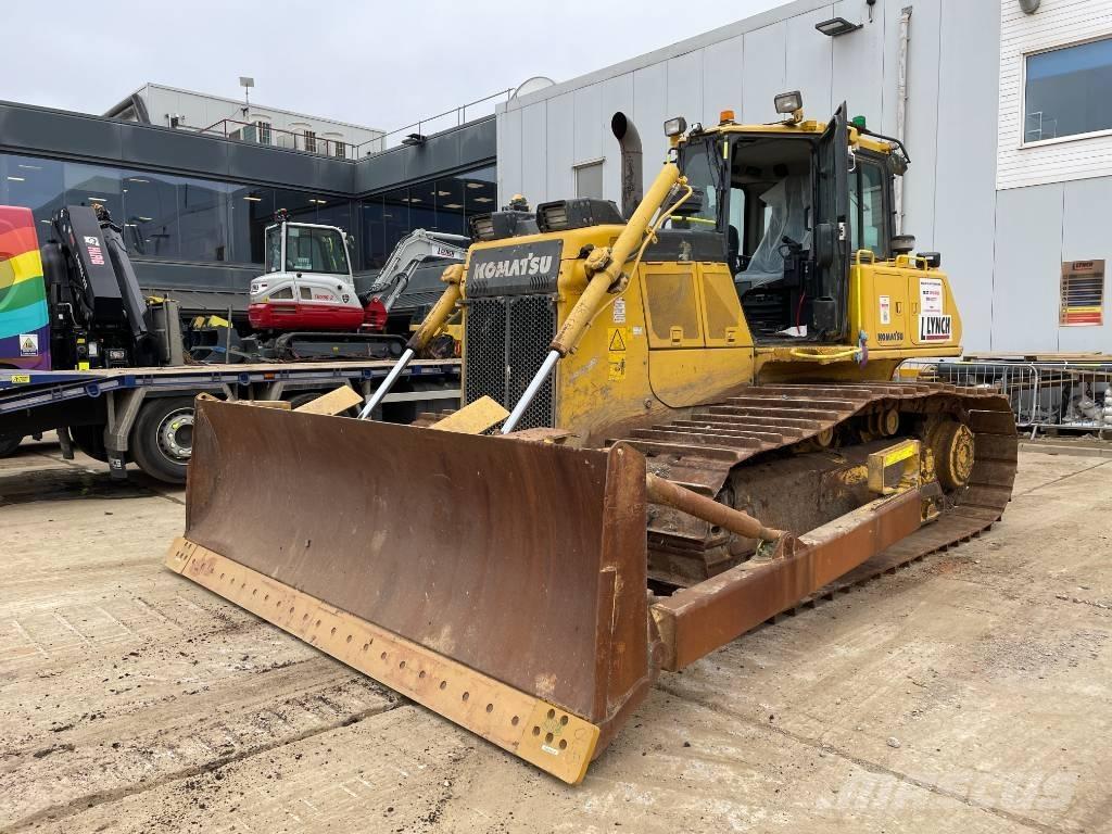 Komatsu D 65 PX-18E0 Kāpurķēžu buldozeri