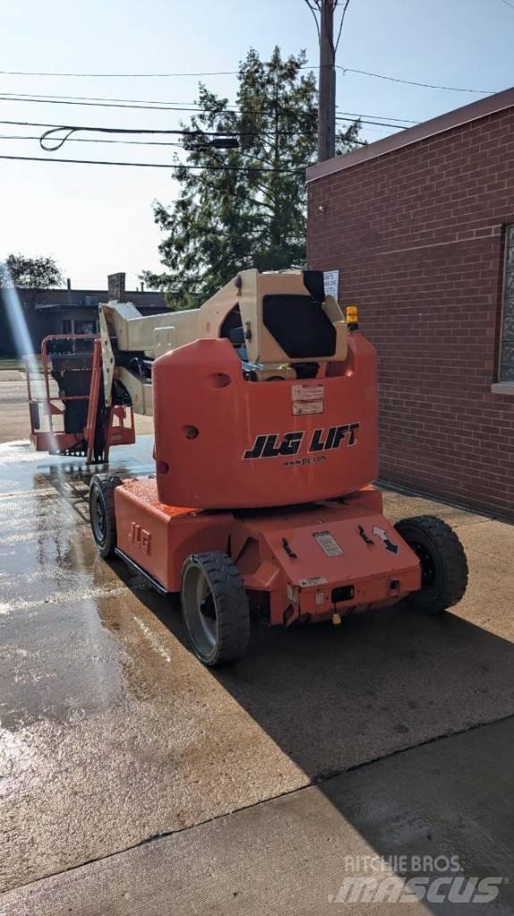JLG E 400 AJPN Strēles pacēlāji