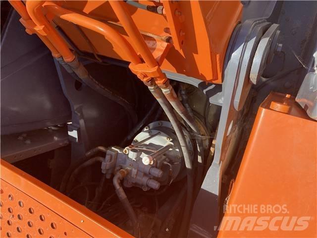 Hitachi ZX 250 Kāpurķēžu ekskavatori