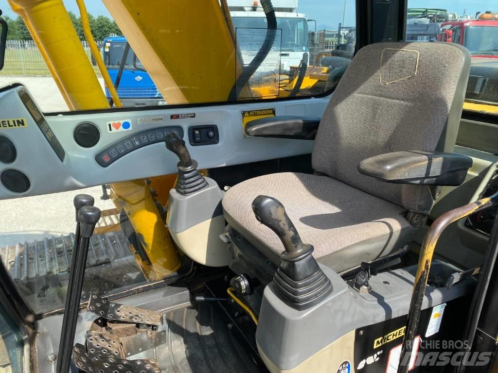 JCB JS 130 Kāpurķēžu ekskavatori