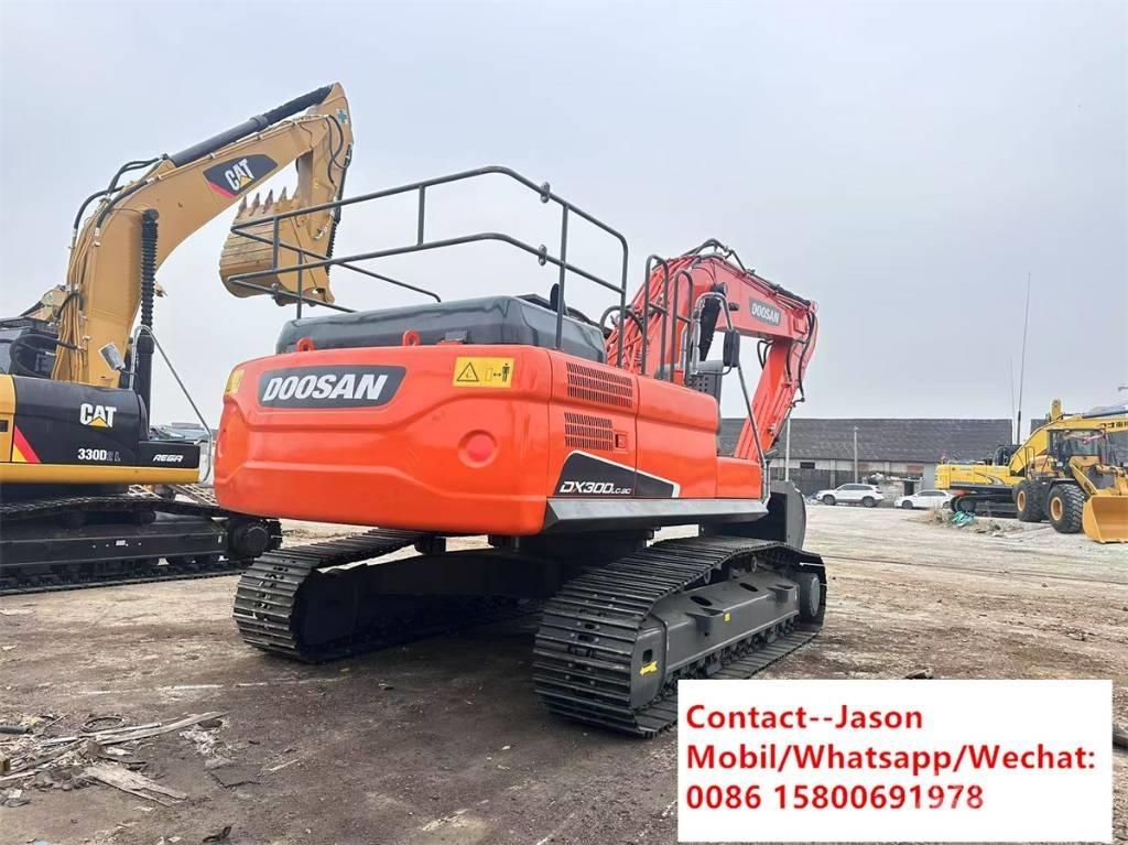 Doosan DX 300 LCA Kāpurķēžu ekskavatori