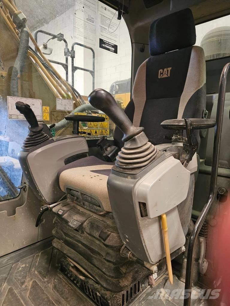 CAT 320 E Kāpurķēžu ekskavatori