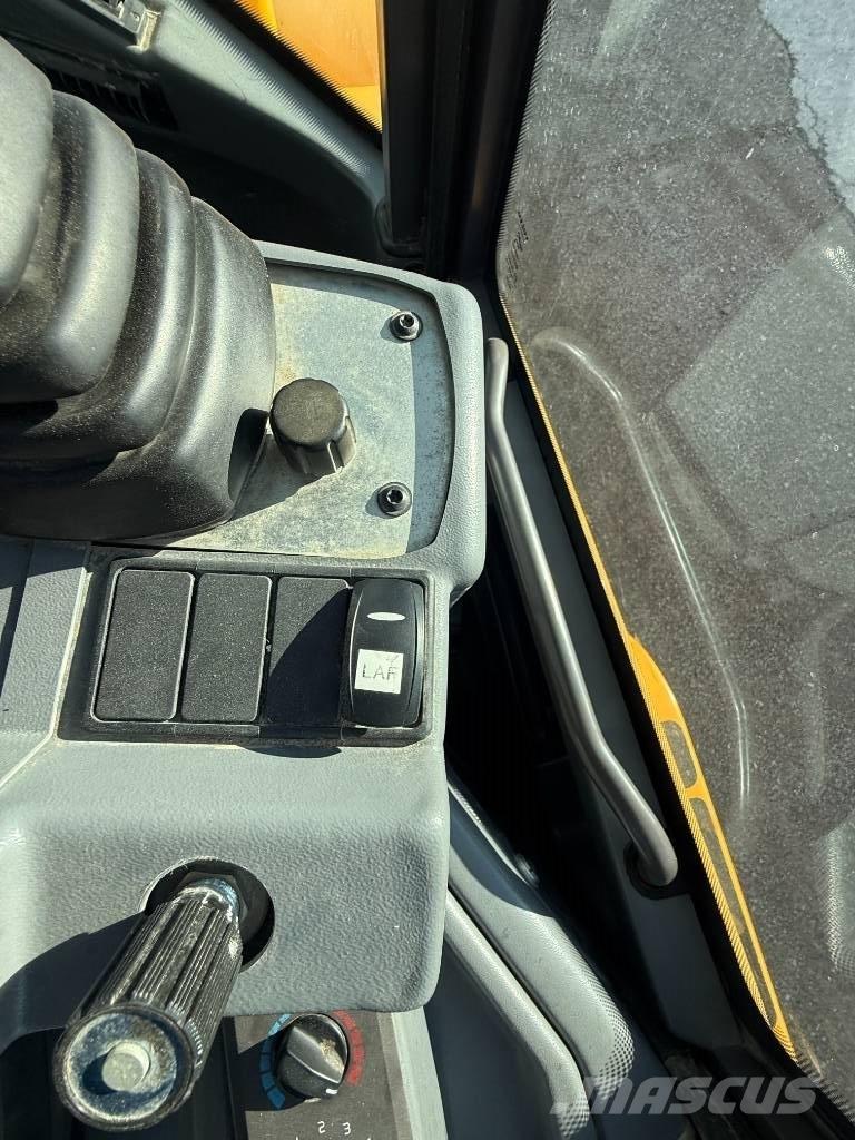 Volvo L30G Speeder Iekrāvēji uz riteņiem