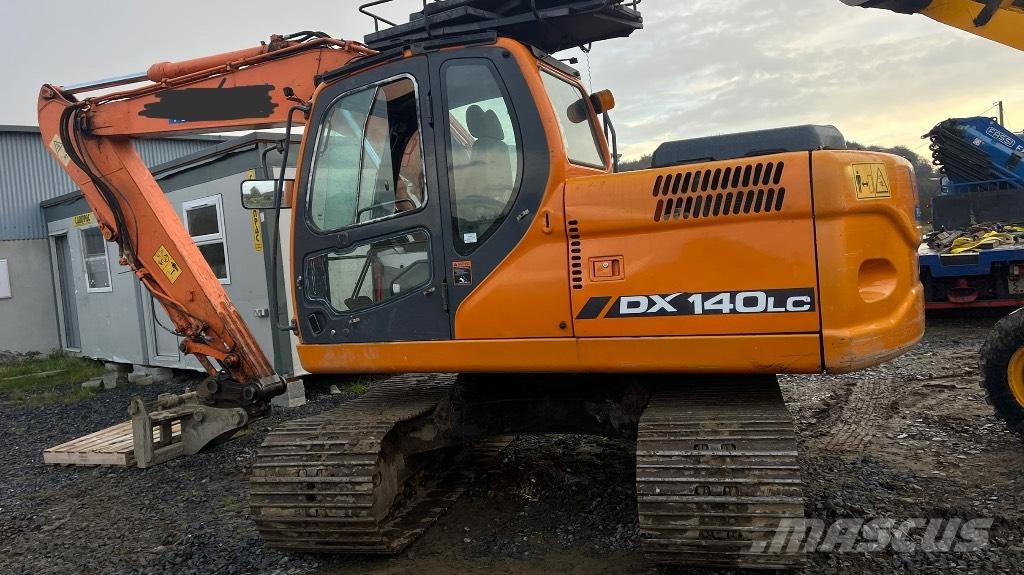 Doosan DX 140 Kāpurķēžu ekskavatori