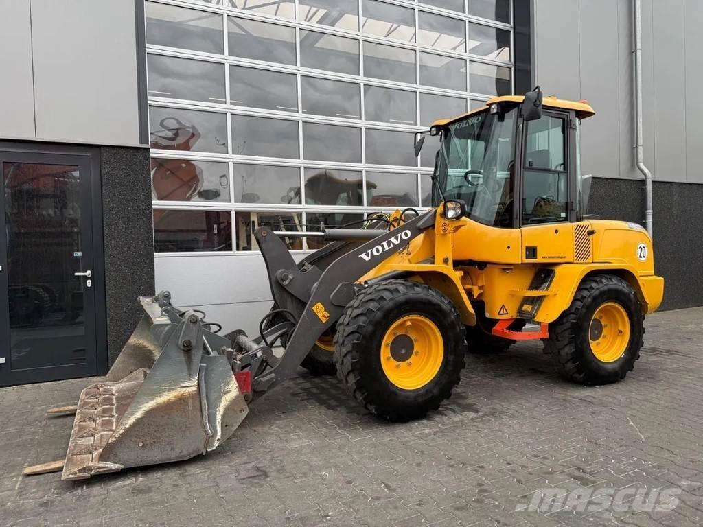 Volvo L35G Iekrāvēji uz riteņiem