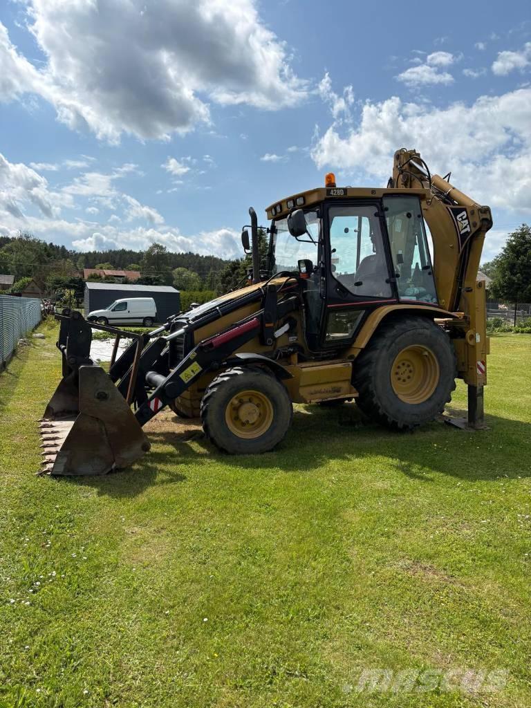 CAT 428 D 4x4 Ekskavatori-iekrāvēji