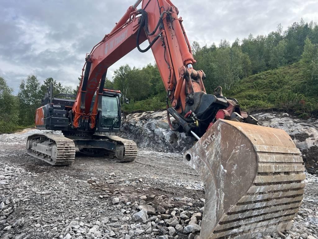 Hitachi ZX 300 LC-7 Kāpurķēžu ekskavatori