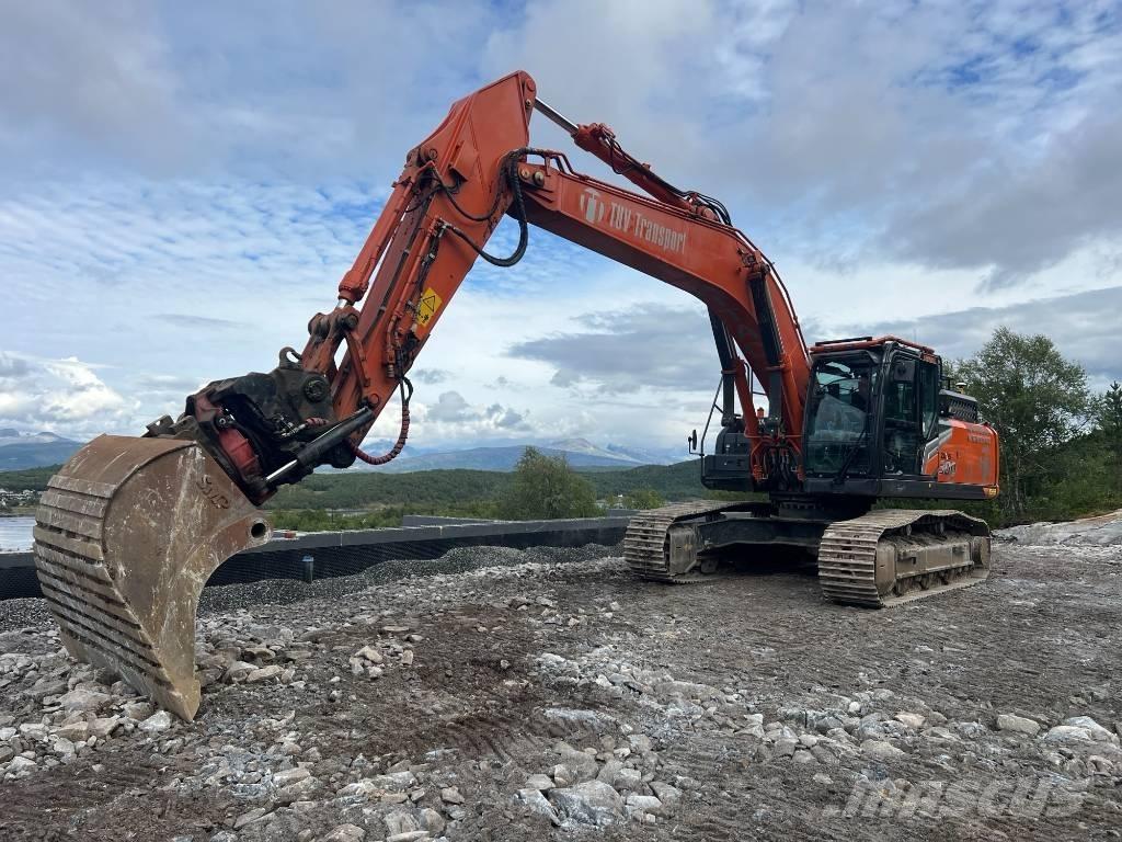 Hitachi ZX 300 LC-7 Kāpurķēžu ekskavatori
