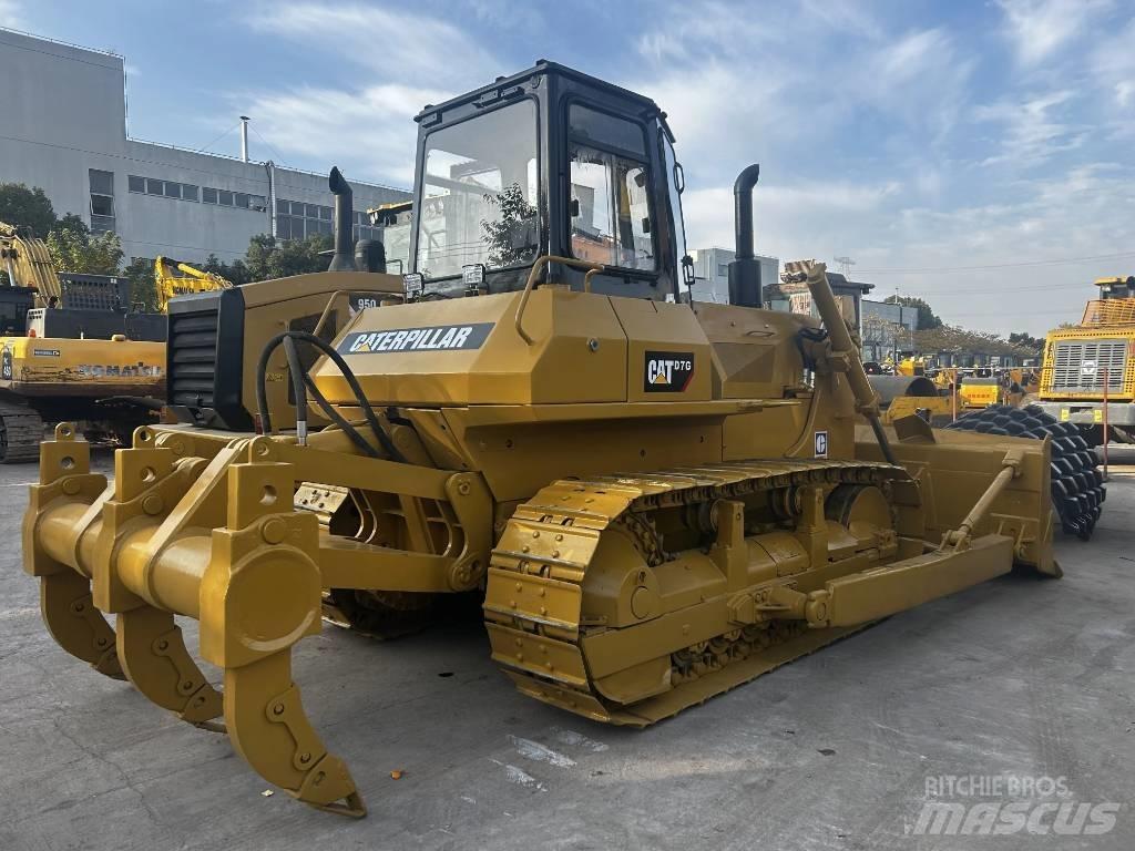 CAT D7G Kāpurķēžu buldozeri