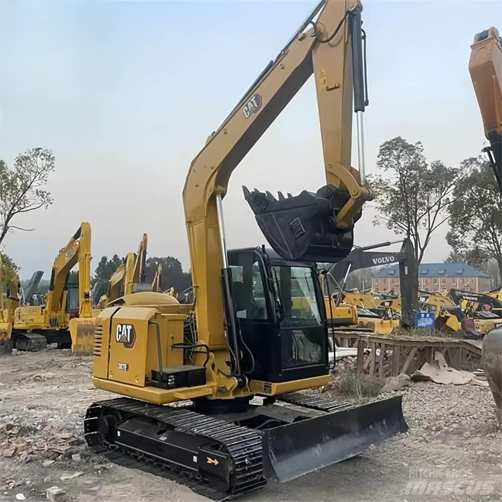 CAT 307 Kāpurķēžu ekskavatori