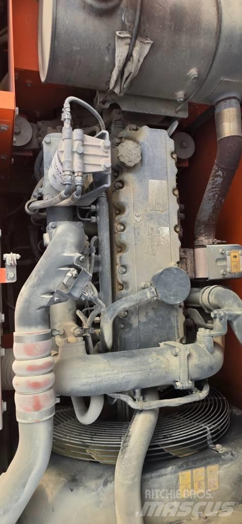 Doosan DX 210 W Ekskavatori uz riteņiem