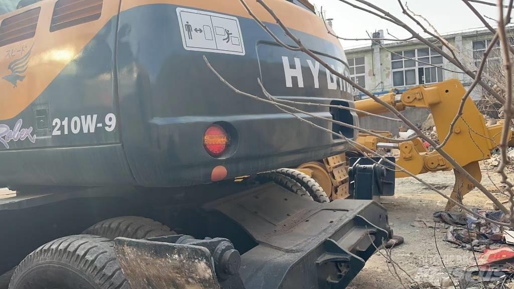 Hyundai DH210W-9 Ekskavatori uz riteņiem