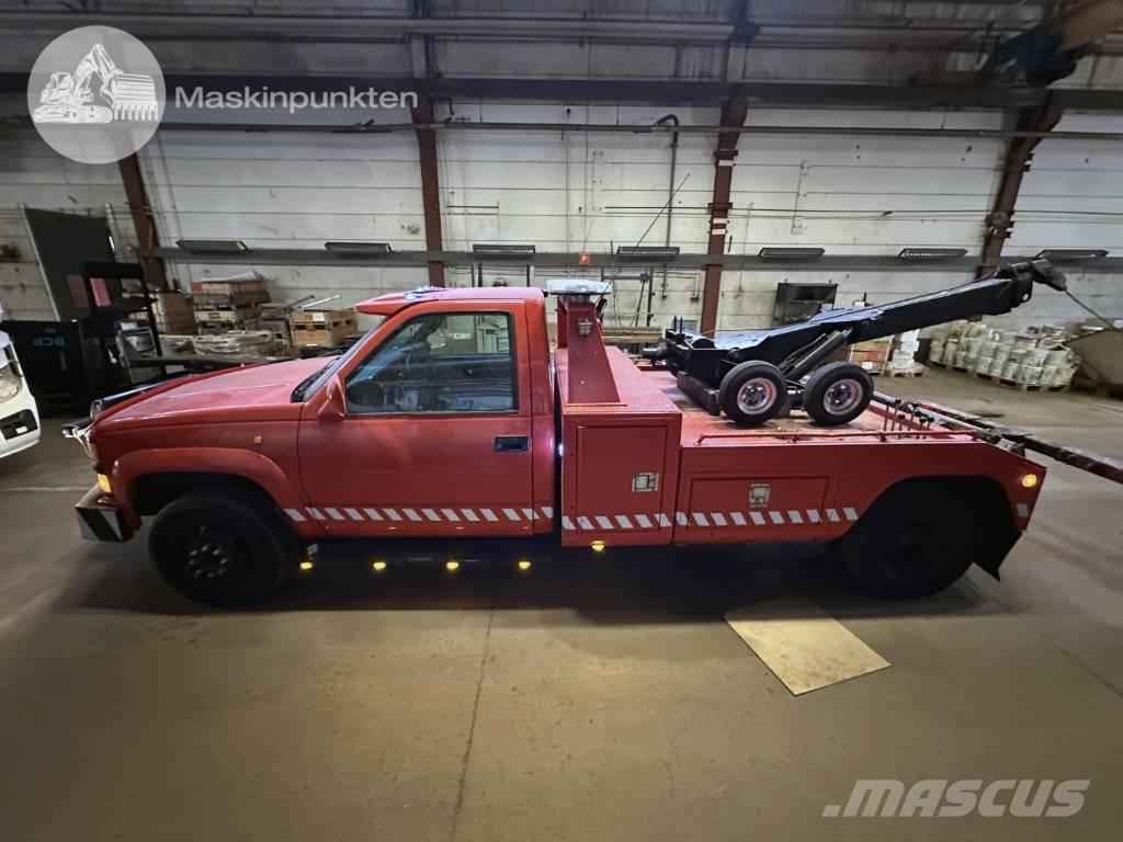 Chevrolet 3500 Evakuators ar manipulatoru
