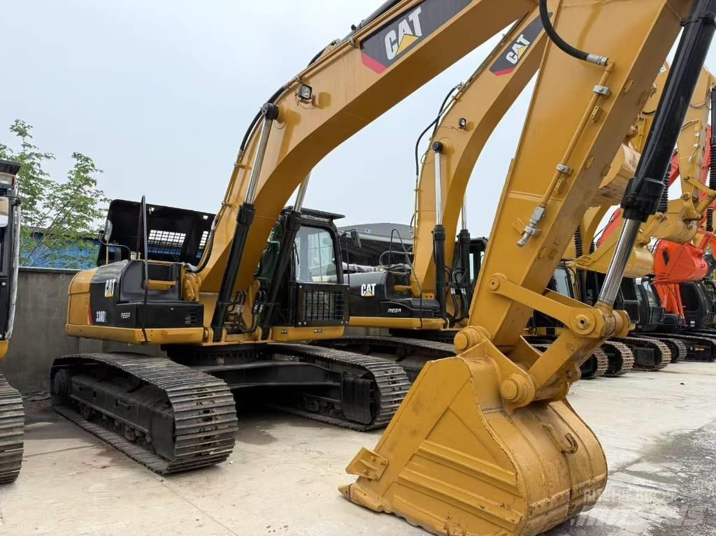 CAT 330 D L Kāpurķēžu ekskavatori