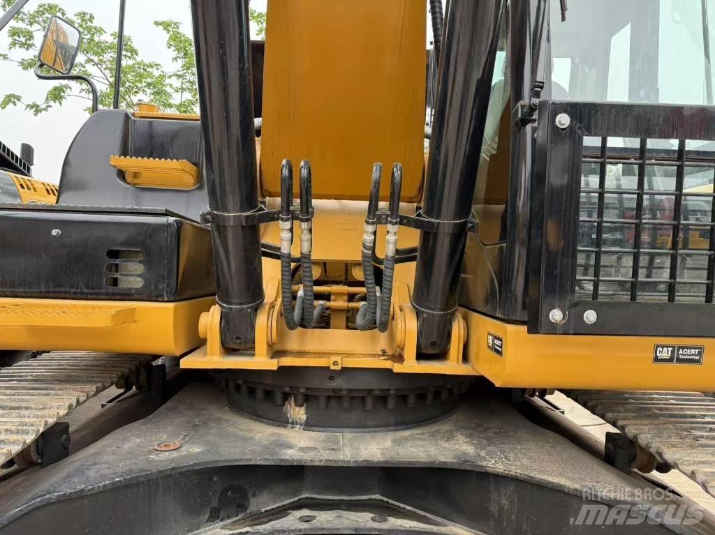 CAT 330 D L Kāpurķēžu ekskavatori