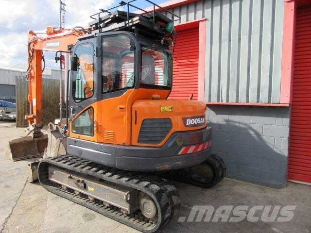 Doosan DX 85 R-3 Vidēja lieluma ekskavatori 7 t - 12 t