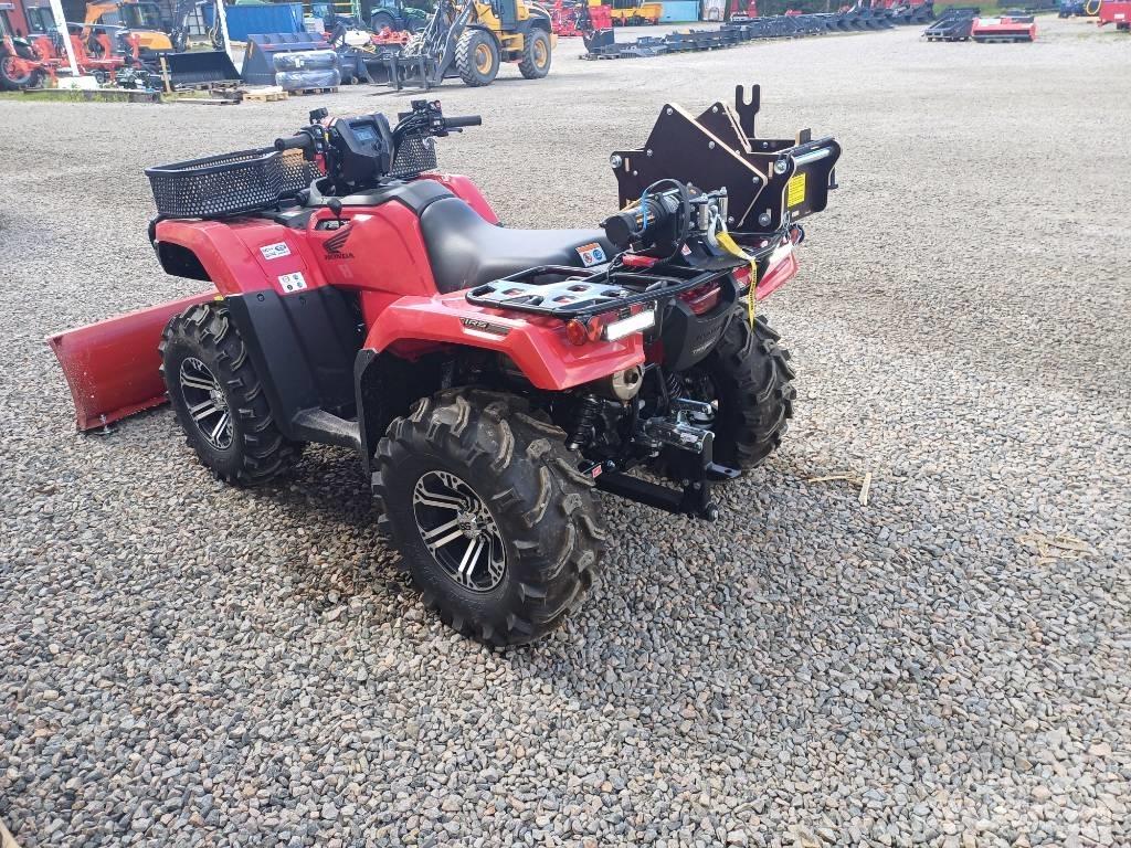 Honda Rubicon 520 Visurgājēji