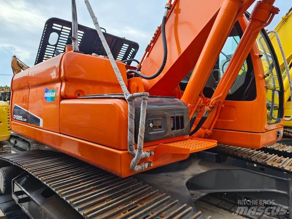 Doosan DX 225 LC Kāpurķēžu ekskavatori
