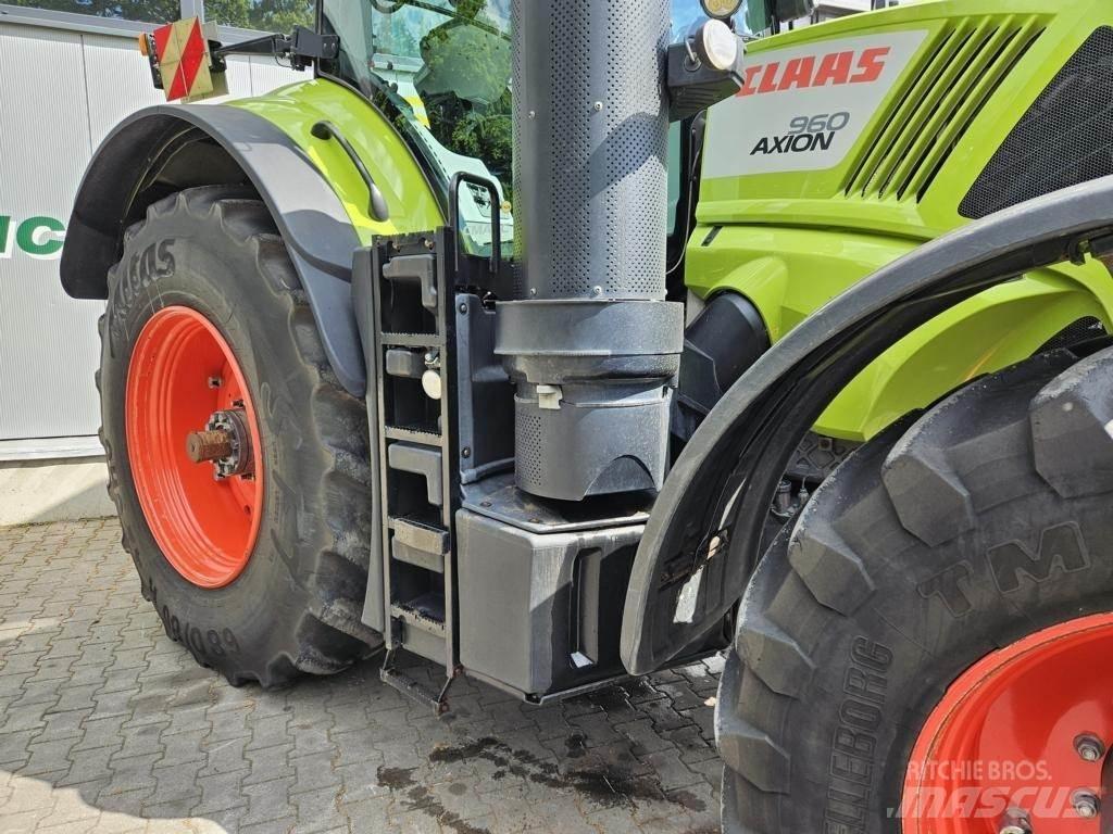 CLAAS AXION 960 Traktori