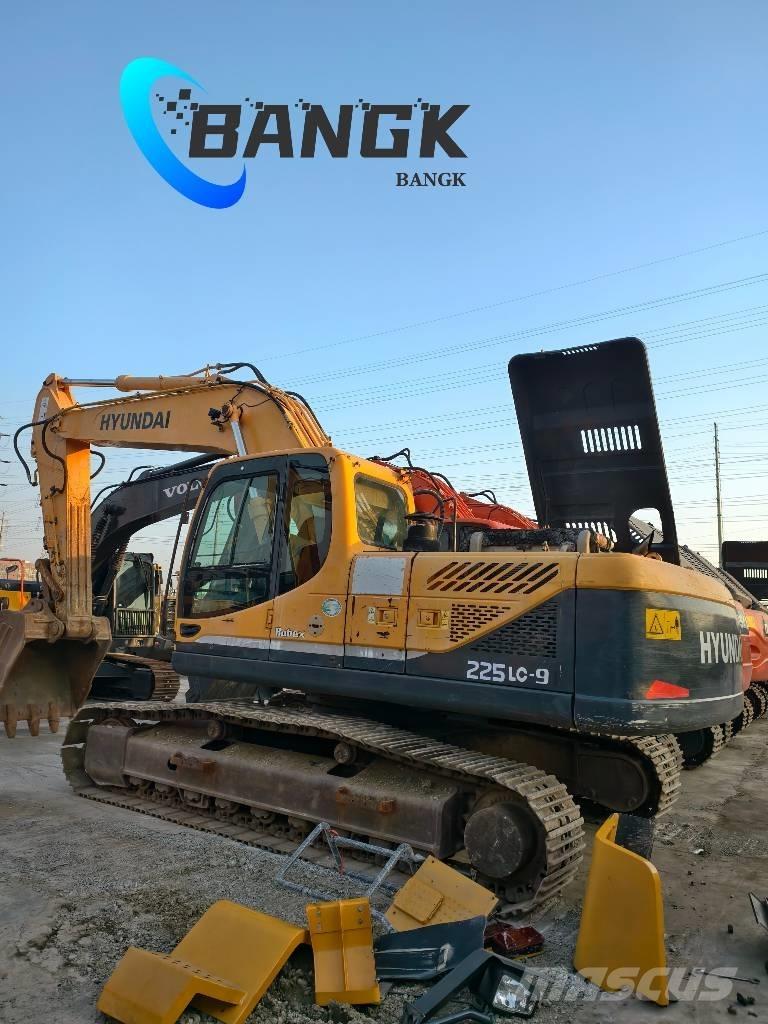 Hyundai 225LC-9T Kāpurķēžu ekskavatori