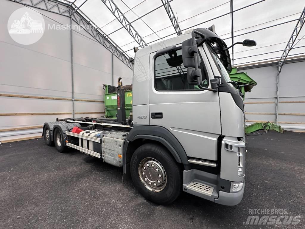 Volvo FM 420 Treileri ar āķi