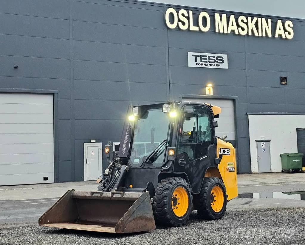 JCB 155 Lietoti riteņu kompaktiekrāvēji