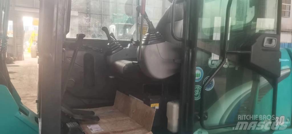 Kobelco 60-8 Kāpurķēžu ekskavatori