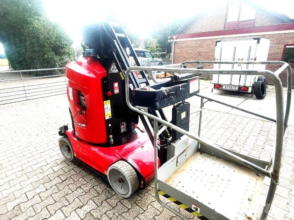 Manitou 100 VJR Vertikālie pacēlāji