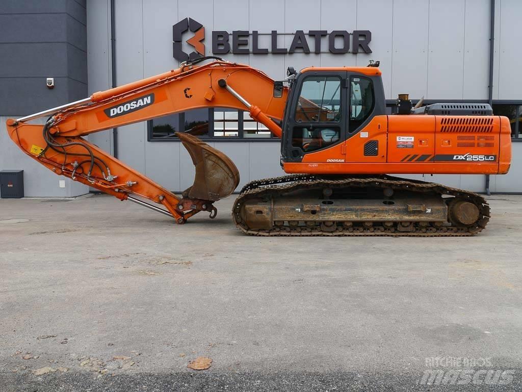 Doosan DX 255 LC-3 Kāpurķēžu ekskavatori