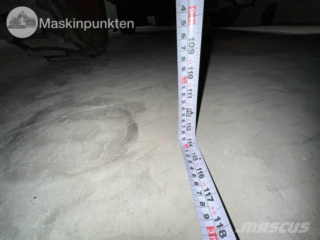 SkyJack SJ 8841 Šķerveida pacēlāji