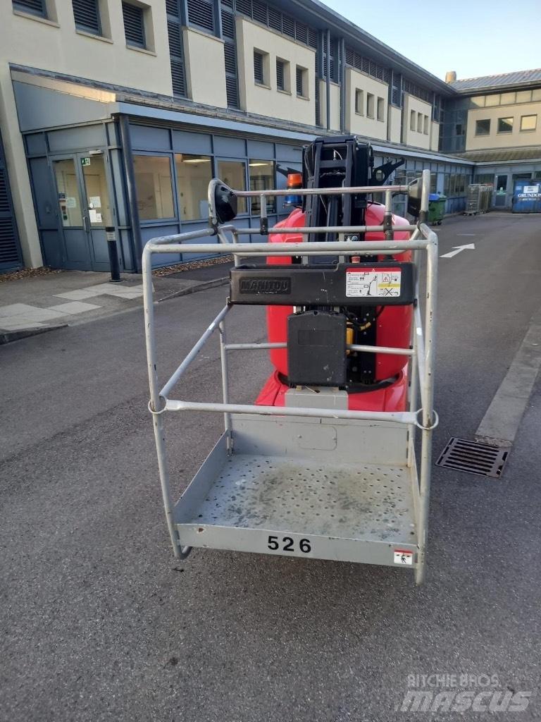 Manitou 100 VJR Vertikālie pacēlāji