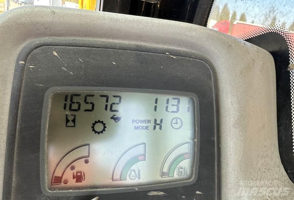 JCB JS145W Ekskavatori uz riteņiem