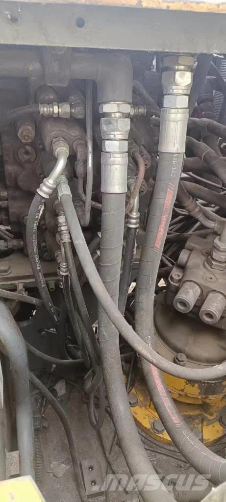 Sumitomo SH120 Kāpurķēžu ekskavatori