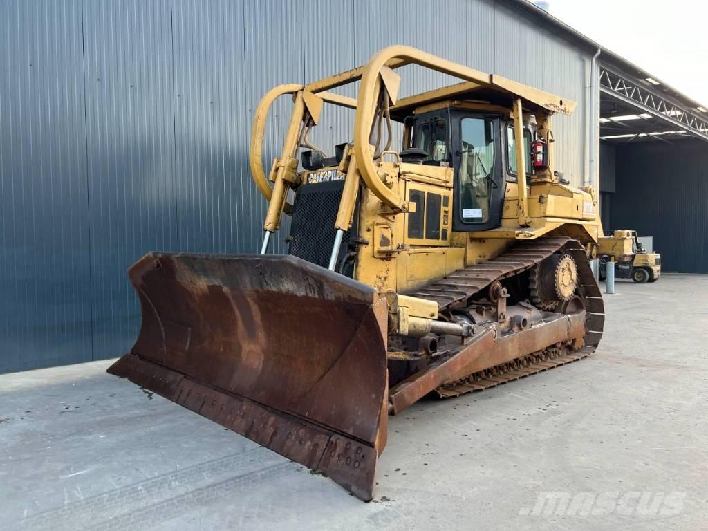 CAT D7H Kāpurķēžu buldozeri