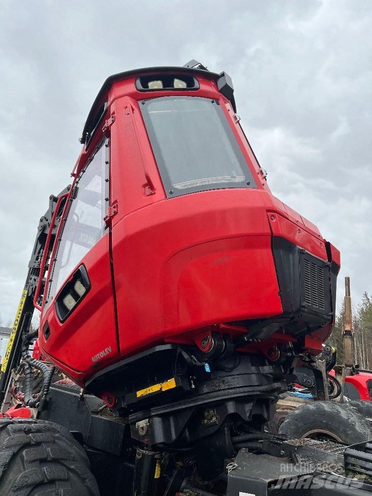 Komatsu 911 Harvesteri