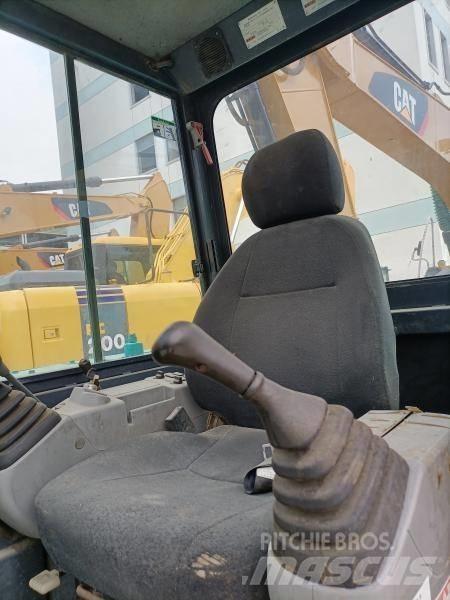 Kobelco SK 60 Kāpurķēžu ekskavatori