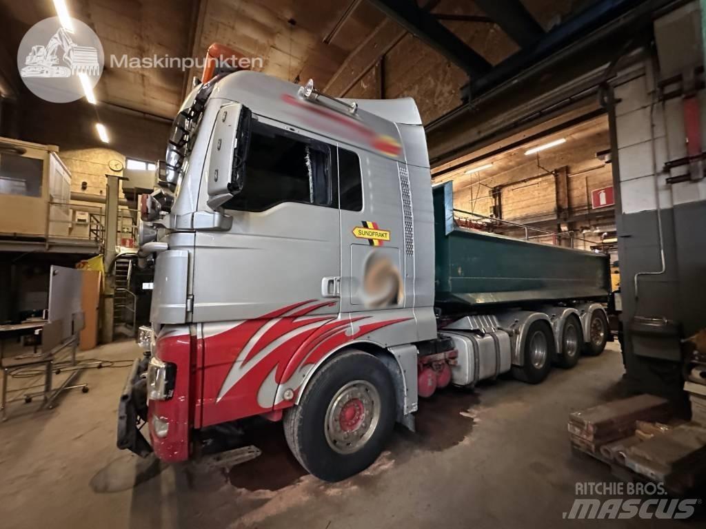 MAN TGX 35.540 Treileri ar āķi