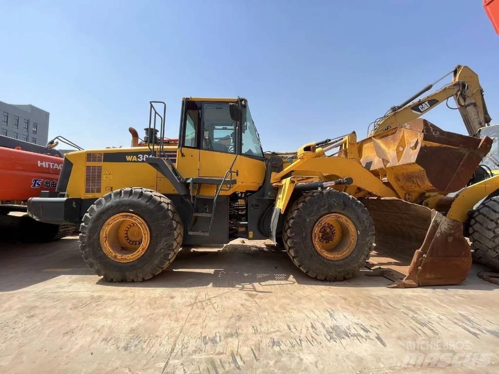Komatsu WA 380 Iekrāvēji uz riteņiem