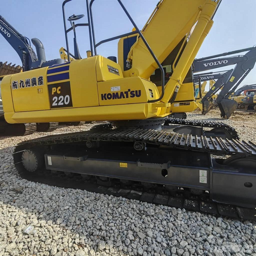 Komatsu PC 220-8 Kāpurķēžu ekskavatori