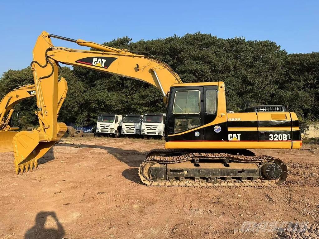 CAT 320B Kāpurķēžu ekskavatori