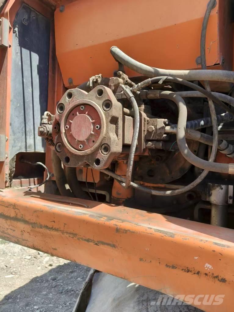 Doosan DH210W-7 Ekskavatori uz riteņiem