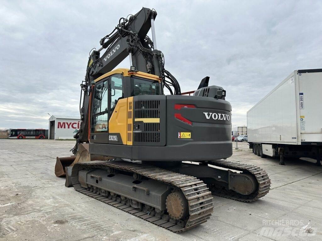 Volvo ECR235EL Kāpurķēžu ekskavatori