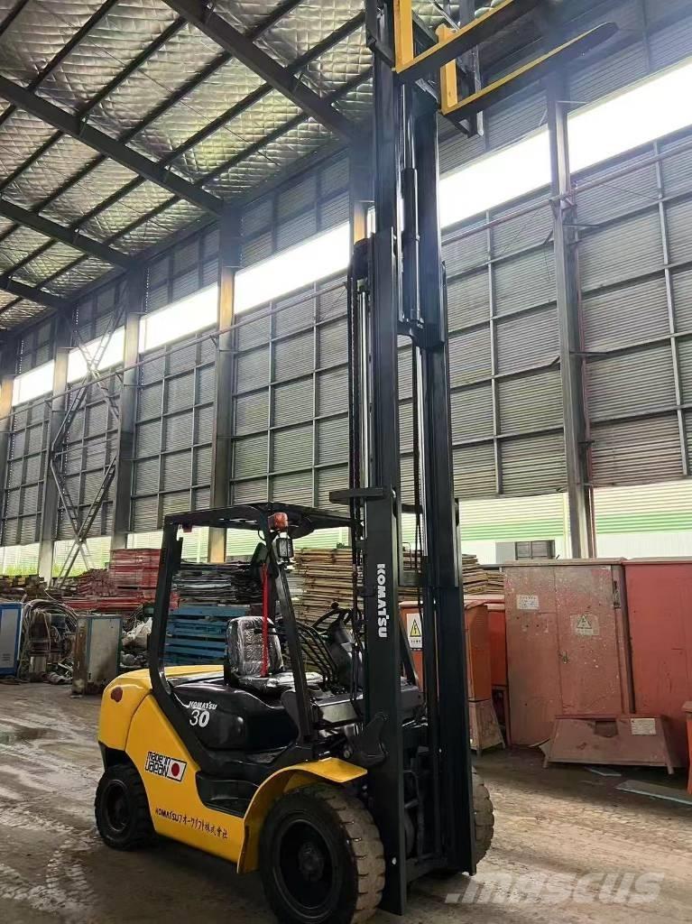 Komatsu FD 30 T-17 Tehnika ar dīzeļa dzinēju