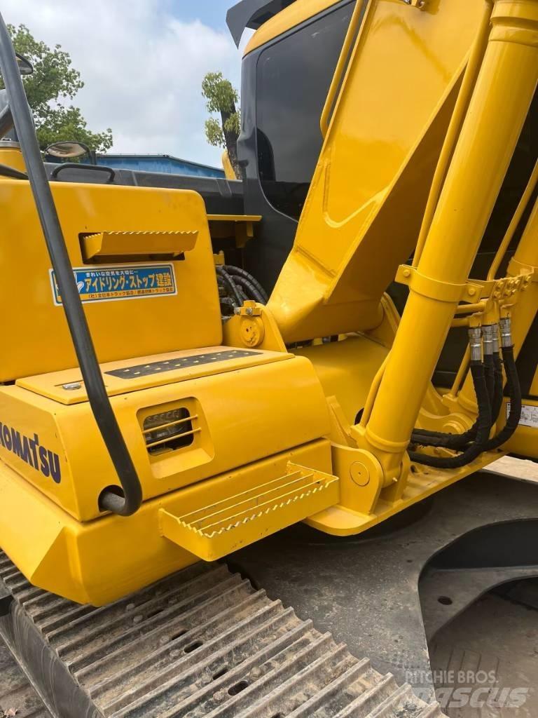 Komatsu PC130 Kāpurķēžu ekskavatori