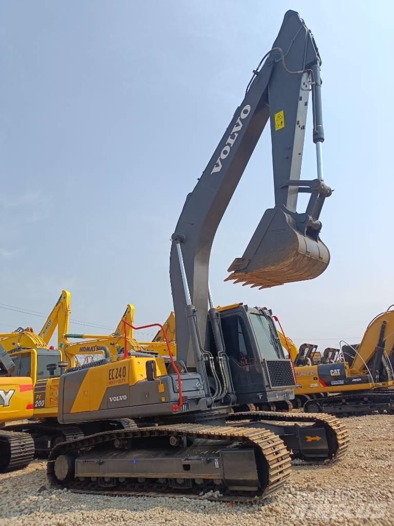 Volvo EC 240 Kāpurķēžu ekskavatori